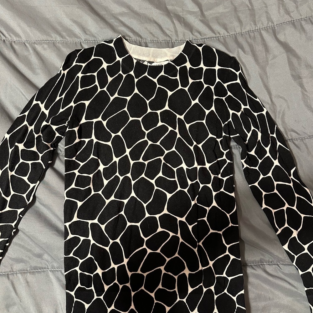 Chic Black and White Giraffe Print Sweater